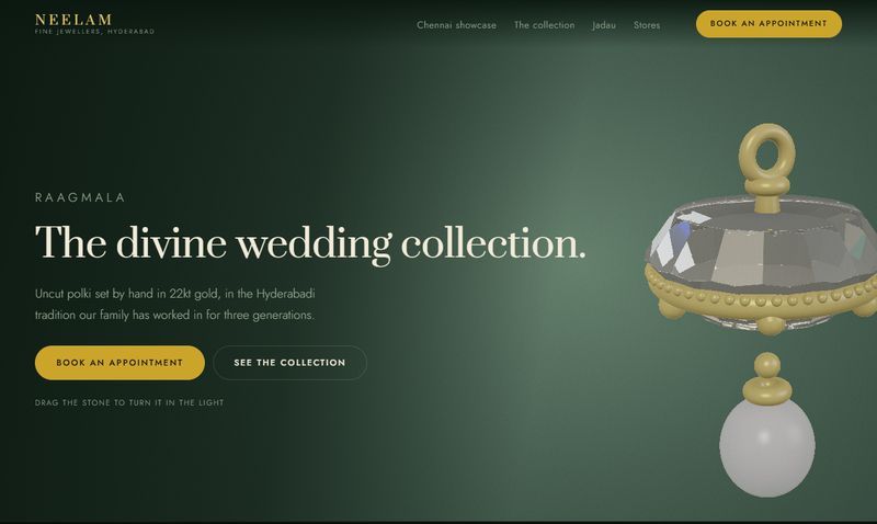 Neelam fine jewellers example site: a polki pendant turning in the light